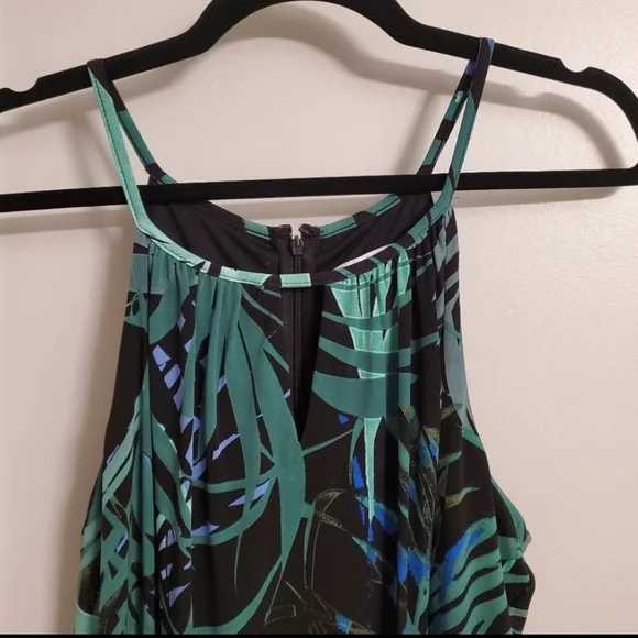 Summer Jumpsuit 🌴 - Picture 2 of 4